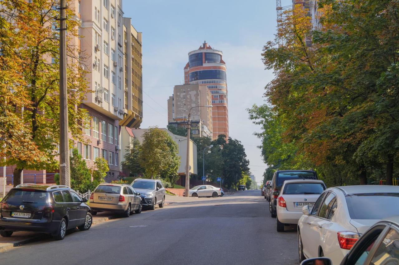 1 Комнатная Квартира По Улице Предславинская, 12 كييف المظهر الخارجي الصورة